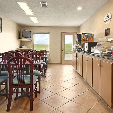 Super 8 By Wyndham Rayville Restaurant photo